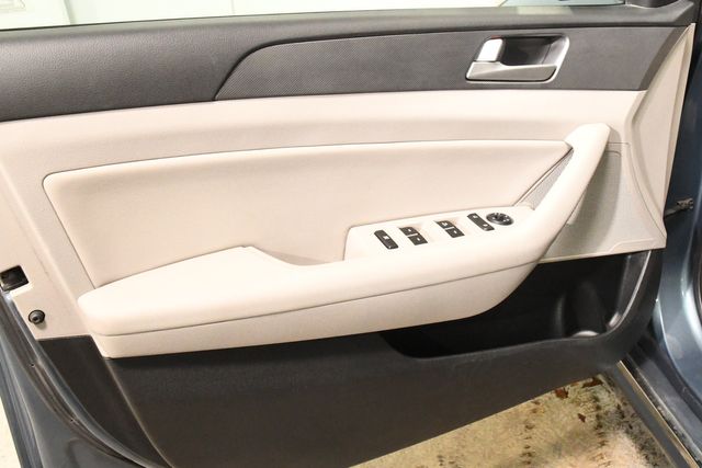 2016 Hyundai SONATA Hybrid SE | Branford, CT | Sound Auto Wholesalers 2016 Hyundai SONATA Hybrid SE | Branford, CT | Sound Auto Wholesalers