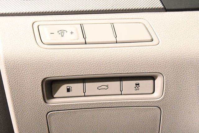 2016 Hyundai SONATA Hybrid SE | Branford, CT | Sound Auto Wholesalers 2016 Hyundai SONATA Hybrid SE | Branford, CT | Sound Auto Wholesalers