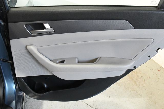 2016 Hyundai SONATA Hybrid SE | Branford, CT | Sound Auto Wholesalers 2016 Hyundai SONATA Hybrid SE | Branford, CT | Sound Auto Wholesalers