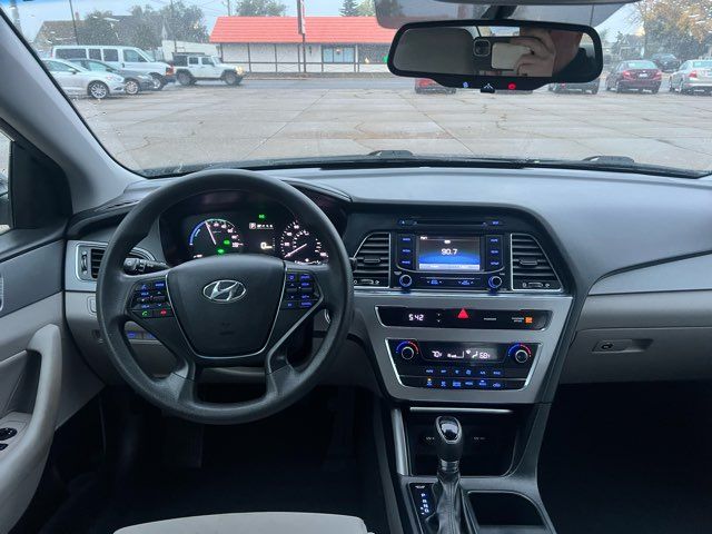 2016 Hyundai SONATA Hybrid SE ONLY 37,000 Miles | Dickinson, ND | Heiser Motors 2016 Hyundai SONATA Hybrid SE ONLY 37,000 Miles | Dickinson, ND | Heiser Motors