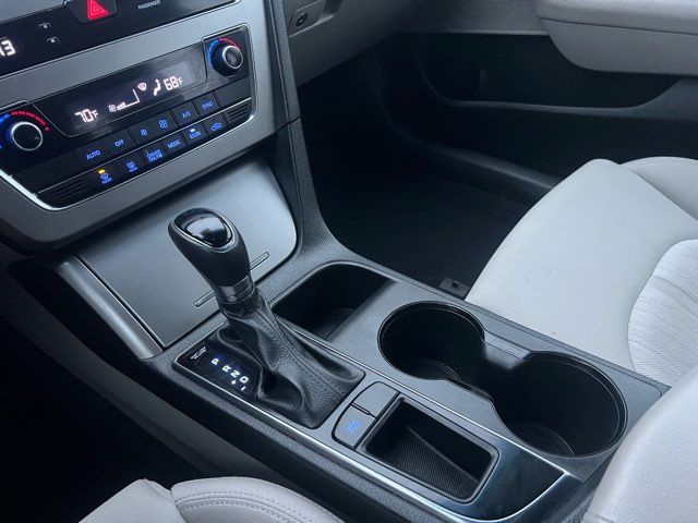 2016 Hyundai SONATA Hybrid SE ONLY 37,000 Miles | Dickinson, ND | Heiser Motors 2016 Hyundai SONATA Hybrid SE ONLY 37,000 Miles | Dickinson, ND | Heiser Motors