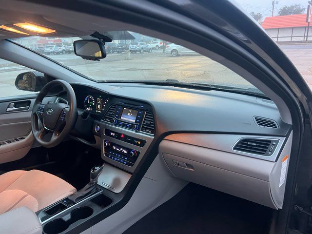 2016 Hyundai SONATA Hybrid SE ONLY 37,000 Miles | Dickinson, ND | Heiser Motors 2016 Hyundai SONATA Hybrid SE ONLY 37,000 Miles | Dickinson, ND | Heiser Motors