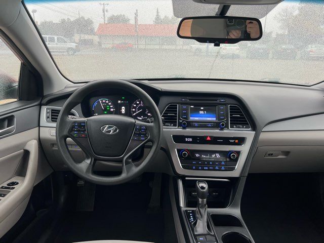 2016 Hyundai SONATA Hybrid SE ONLY 58,000 Miles | Dickinson, ND | Heiser Motors 2016 Hyundai SONATA Hybrid SE ONLY 58,000 Miles | Dickinson, ND | Heiser Motors