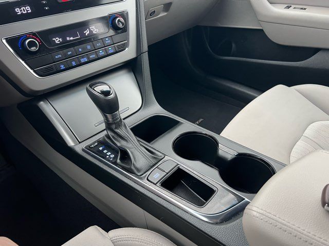 2016 Hyundai SONATA Hybrid SE ONLY 58,000 Miles | Dickinson, ND | Heiser Motors 2016 Hyundai SONATA Hybrid SE ONLY 58,000 Miles | Dickinson, ND | Heiser Motors