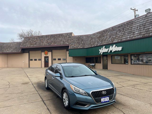 2016 Hyundai SONATA Hybrid SE ONLY 35,000 MIles | Dickinson, ND | Heiser Motors
