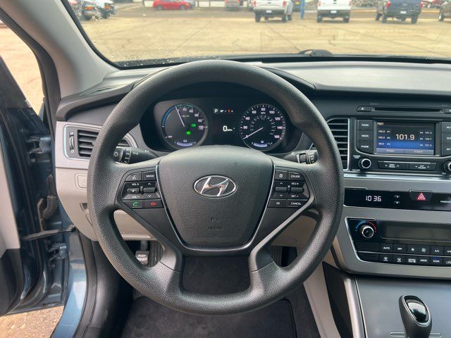 2016 Hyundai SONATA Hybrid SE ONLY 35,000 MIles | Dickinson, ND | Heiser Motors 2016 Hyundai SONATA Hybrid SE ONLY 35,000 MIles | Dickinson, ND | Heiser Motors