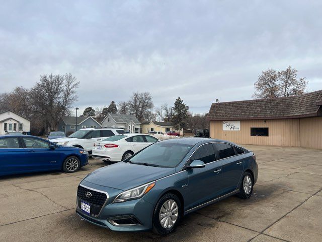 2016 Hyundai SONATA Hybrid SE ONLY 35,000 MIles | Dickinson, ND | Heiser Motors