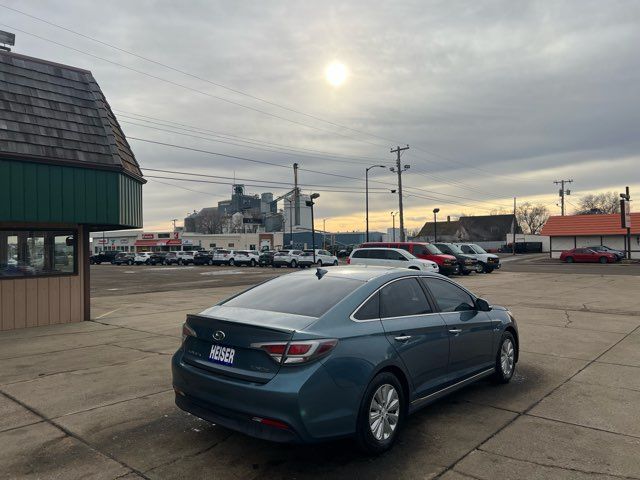 2016 Hyundai SONATA Hybrid SE ONLY 35,000 MIles | Dickinson, ND | Heiser Motors 2016 Hyundai SONATA Hybrid SE ONLY 35,000 MIles | Dickinson, ND | Heiser Motors