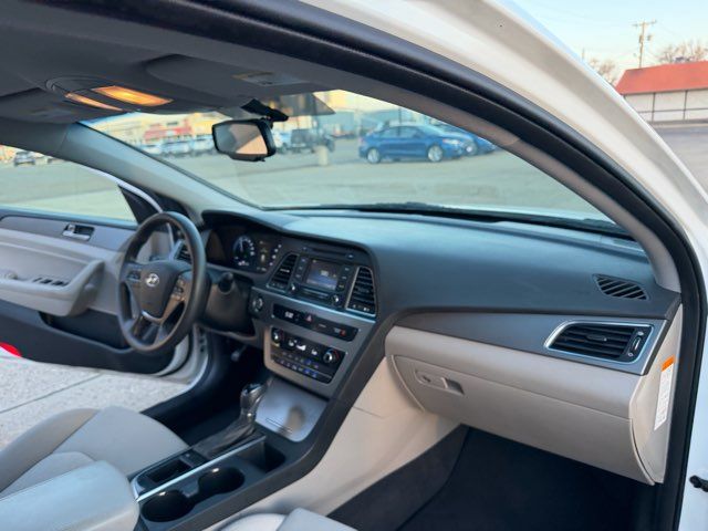 2016 Hyundai SONATA Hybrid SE | Dickinson, ND | Heiser Motors