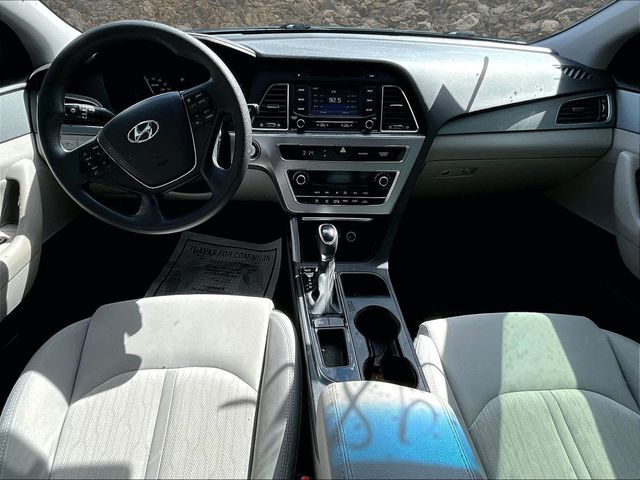 2016 Hyundai Sonata Hybrid SE