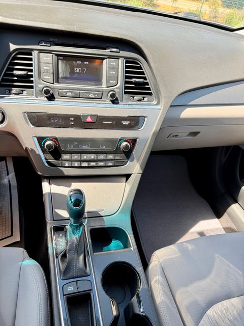 2016 Hyundai SONATA Hybrid SE | Reseda, CA | Angeles Auto Alliance 2016 Hyundai SONATA Hybrid SE | Reseda, CA | Angeles Auto Alliance