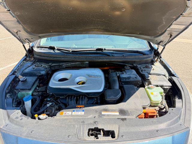 2016 Hyundai SONATA Hybrid SE | Reseda, CA | Angeles Auto Alliance