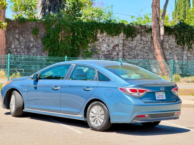 2016 Hyundai SONATA Hybrid SE | Reseda, CA | Angeles Auto Alliance