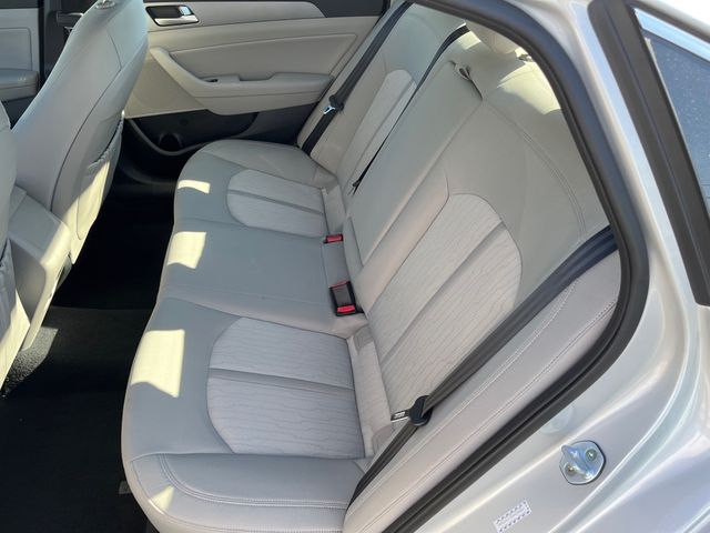 2016 Hyundai SONATA Hybrid SE | RICHMOND, VA | TK HUGHES 2016 Hyundai SONATA Hybrid SE | RICHMOND, VA | TK HUGHES