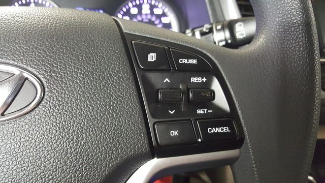 2016 Hyundai TUCSON SE | Carrollton, TX | Legend Motorcars of Carrollton