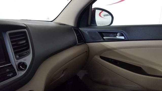 2016 Hyundai TUCSON SE | Carrollton, TX | Legend Motorcars of Carrollton