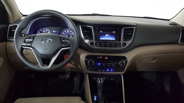 2016 Hyundai TUCSON SE | Carrollton, TX | Legend Motorcars of Carrollton