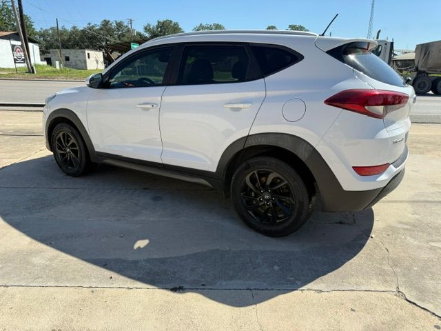 2016 Hyundai TUCSON SE