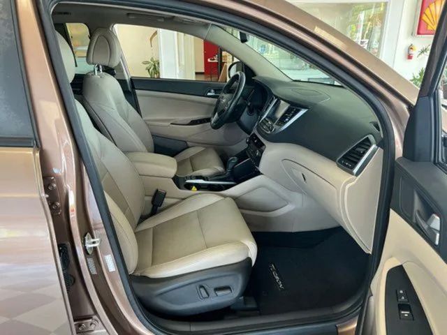 2016 Hyundai TUCSON Limited | Rome, GA | Knight's Car Store 2016 Hyundai TUCSON Limited | Rome, GA | Knight's Car Store