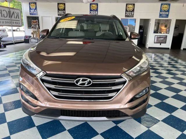 2016 Hyundai TUCSON Limited | Rome, GA | Knight's Car Store 2016 Hyundai TUCSON Limited | Rome, GA | Knight's Car Store
