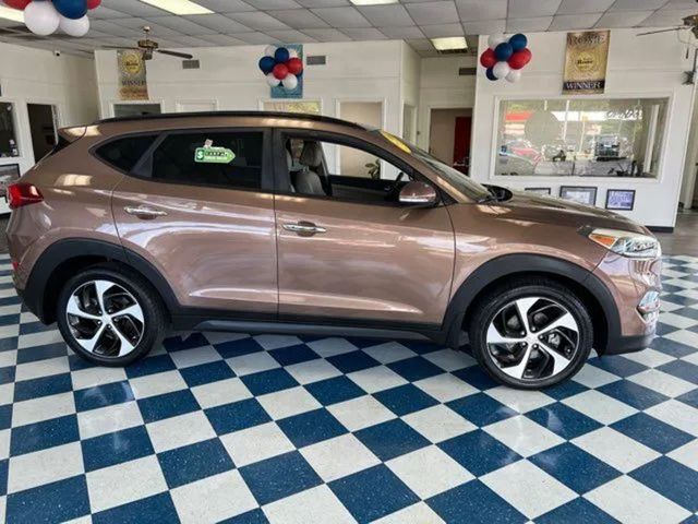 2016 Hyundai TUCSON Limited | Rome, GA | Knight's Car Store 2016 Hyundai TUCSON Limited | Rome, GA | Knight's Car Store