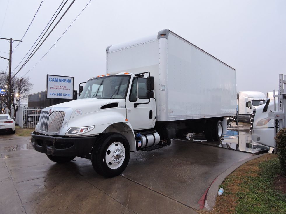 2016 International 4300 26FT NON CDL Box Truck | Grand Prairie, TX