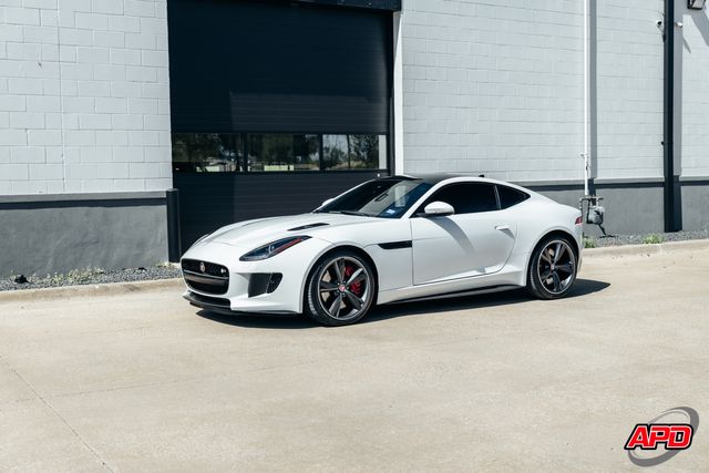 2016 Jaguar F-TYPE R 2016 Jaguar F-TYPE R