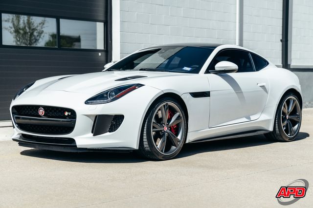 2016 Jaguar F-TYPE R