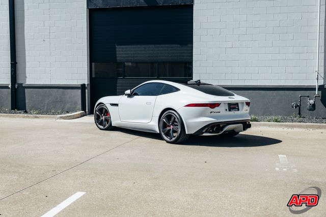 2016 Jaguar F-TYPE R 2016 Jaguar F-TYPE R