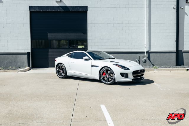 2016 Jaguar F-TYPE R 2016 Jaguar F-TYPE R