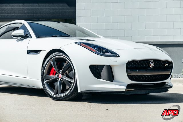 2016 Jaguar F-TYPE R 2016 Jaguar F-TYPE R