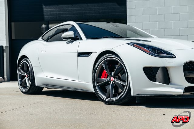2016 Jaguar F-TYPE R 2016 Jaguar F-TYPE R