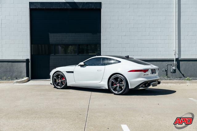 2016 Jaguar F-TYPE R 2016 Jaguar F-TYPE R