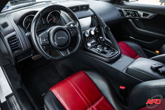 2016 Jaguar F-TYPE R