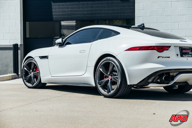 2016 Jaguar F-TYPE R 2016 Jaguar F-TYPE R