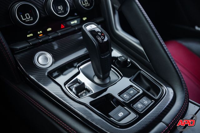 2016 Jaguar F-TYPE R 2016 Jaguar F-TYPE R