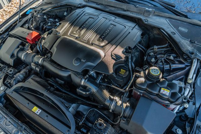 2016 Jaguar XF 35t Premium / TEXAS OWNED / LOADED W/ LUXURY | Austin, TX | Rocky Mountain Truck Stop Austin