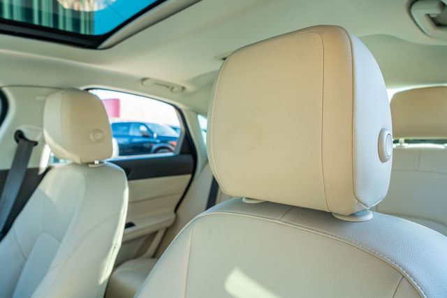 2016 Jaguar XF 35t Premium / TEXAS OWNED / LOADED W/ LUXURY | Austin, TX | Rocky Mountain Truck Stop Austin