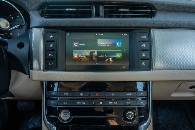 2016 Jaguar XF 35t Premium / TEXAS OWNED / LOADED W/ LUXURY | Austin, TX | Rocky Mountain Truck Stop Austin