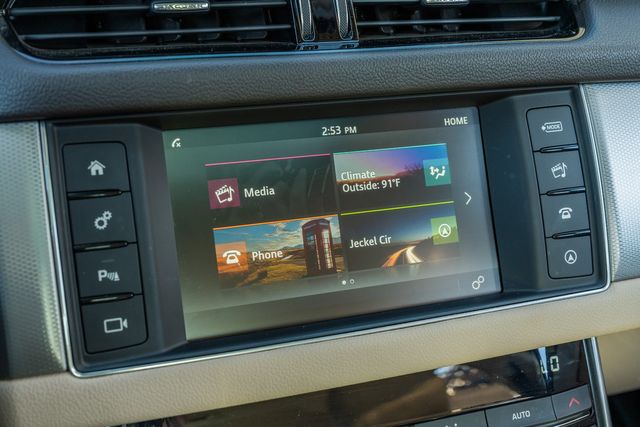 2016 Jaguar XF 35t Premium / TEXAS OWNED / LOADED W/ LUXURY | Austin, TX | Rocky Mountain Truck Stop Austin 2016 Jaguar XF 35t Premium / TEXAS OWNED / LOADED W/ LUXURY | Austin, TX | Rocky Mountain Truck Stop Austin