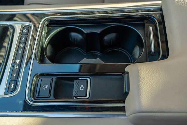 2016 Jaguar XF 35t Premium / TEXAS OWNED / LOADED W/ LUXURY | Austin, TX | Rocky Mountain Truck Stop Austin