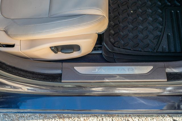 2016 Jaguar XF 35t Premium / TEXAS OWNED / LOADED W/ LUXURY | Austin, TX | Rocky Mountain Truck Stop Austin