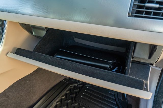 2016 Jaguar XF 35t Premium / TEXAS OWNED / LOADED W/ LUXURY | Austin, TX | Rocky Mountain Truck Stop Austin 2016 Jaguar XF 35t Premium / TEXAS OWNED / LOADED W/ LUXURY | Austin, TX | Rocky Mountain Truck Stop Austin