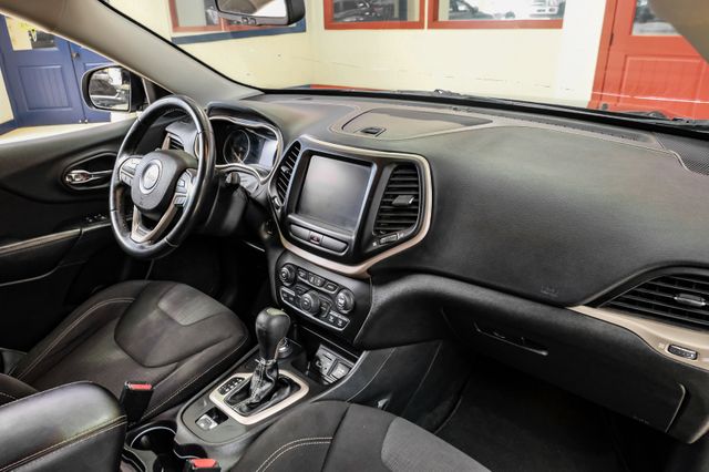 2016 Jeep Cherokee Latitude 2016 Jeep Cherokee Latitude