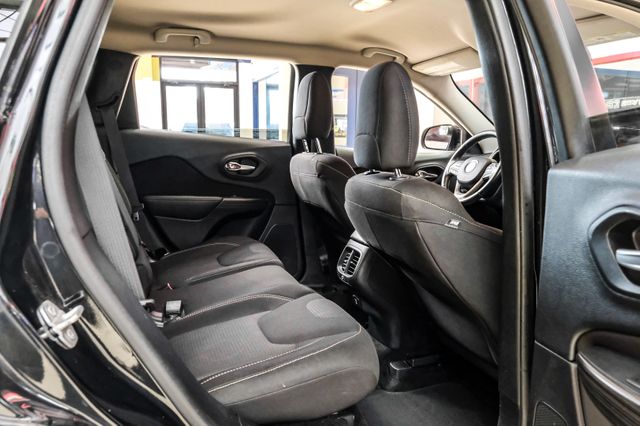 2016 Jeep Cherokee Latitude 2016 Jeep Cherokee Latitude