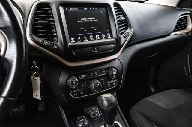 2016 Jeep Cherokee Latitude | Addison, TX | Mr Car Guys