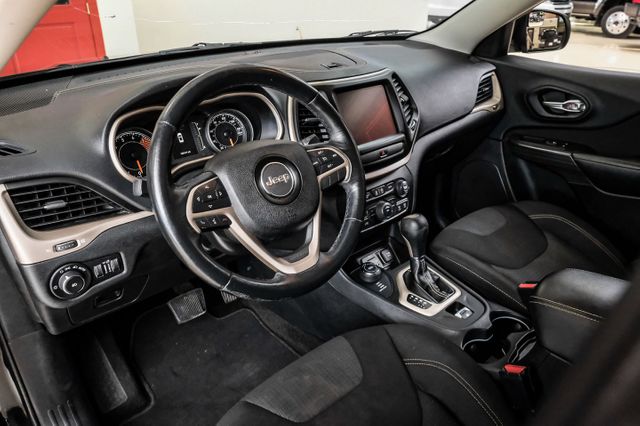 2016 Jeep Cherokee Latitude | Addison, TX | Mr Car Guys