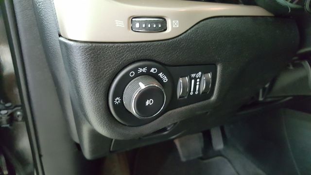 2016 Jeep Cherokee Limited | Carrollton, TX | Legend Motorcars of Carrollton 2016 Jeep Cherokee Limited | Carrollton, TX | Legend Motorcars of Carrollton