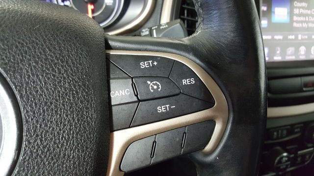 2016 Jeep Cherokee Limited | Carrollton, TX | Legend Motorcars of Carrollton