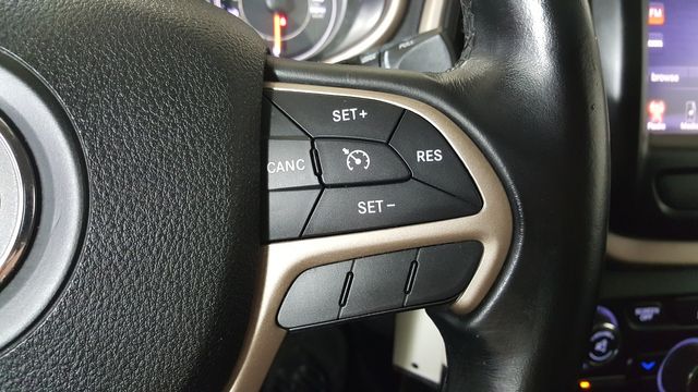 2016 Jeep Cherokee Latitude | Carrollton, TX | Legend Motorcars of Carrollton